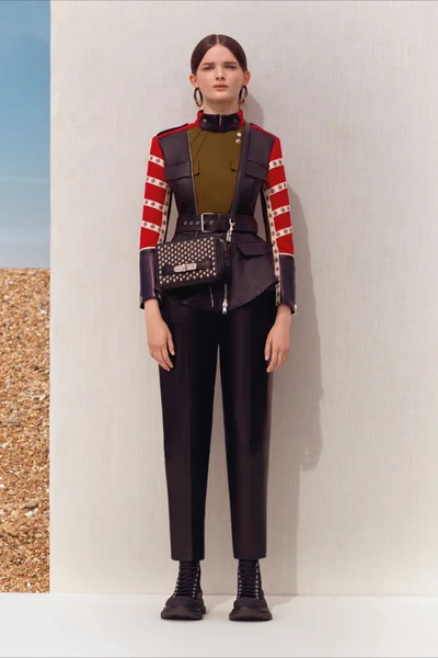 Look 18